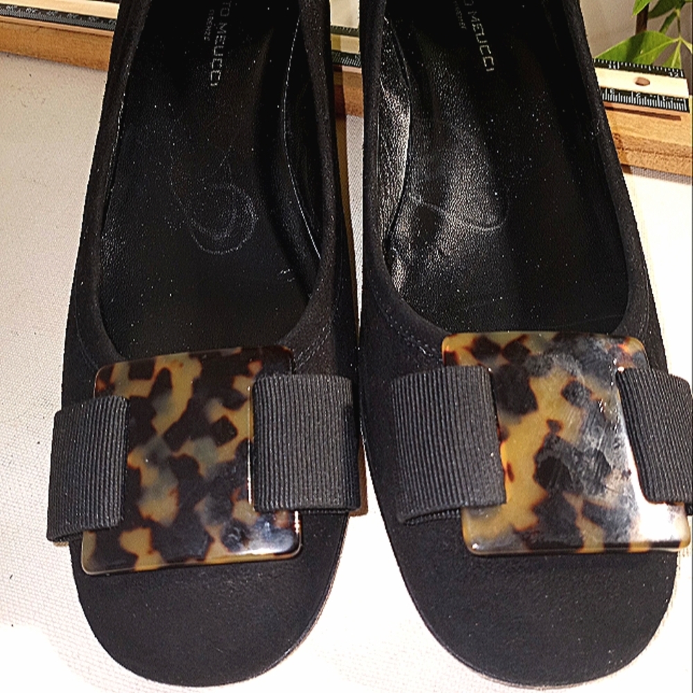 Sestor Meucci black suede slipper with tortoise shell buckle on toe